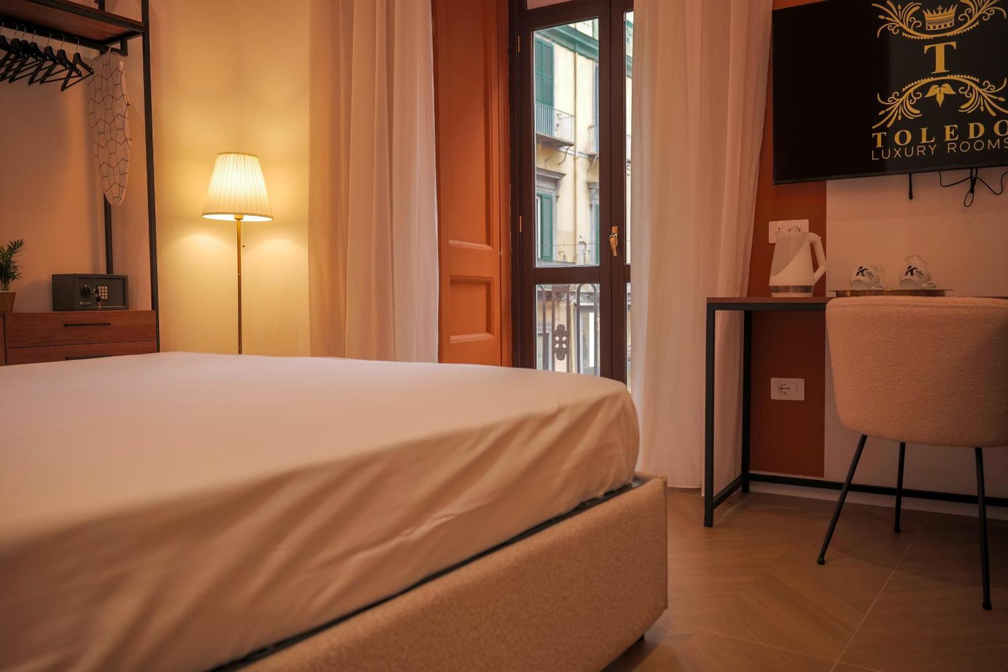 Toledo Luxury Rooms - Lr Collection Napoli Eksteriør bilde