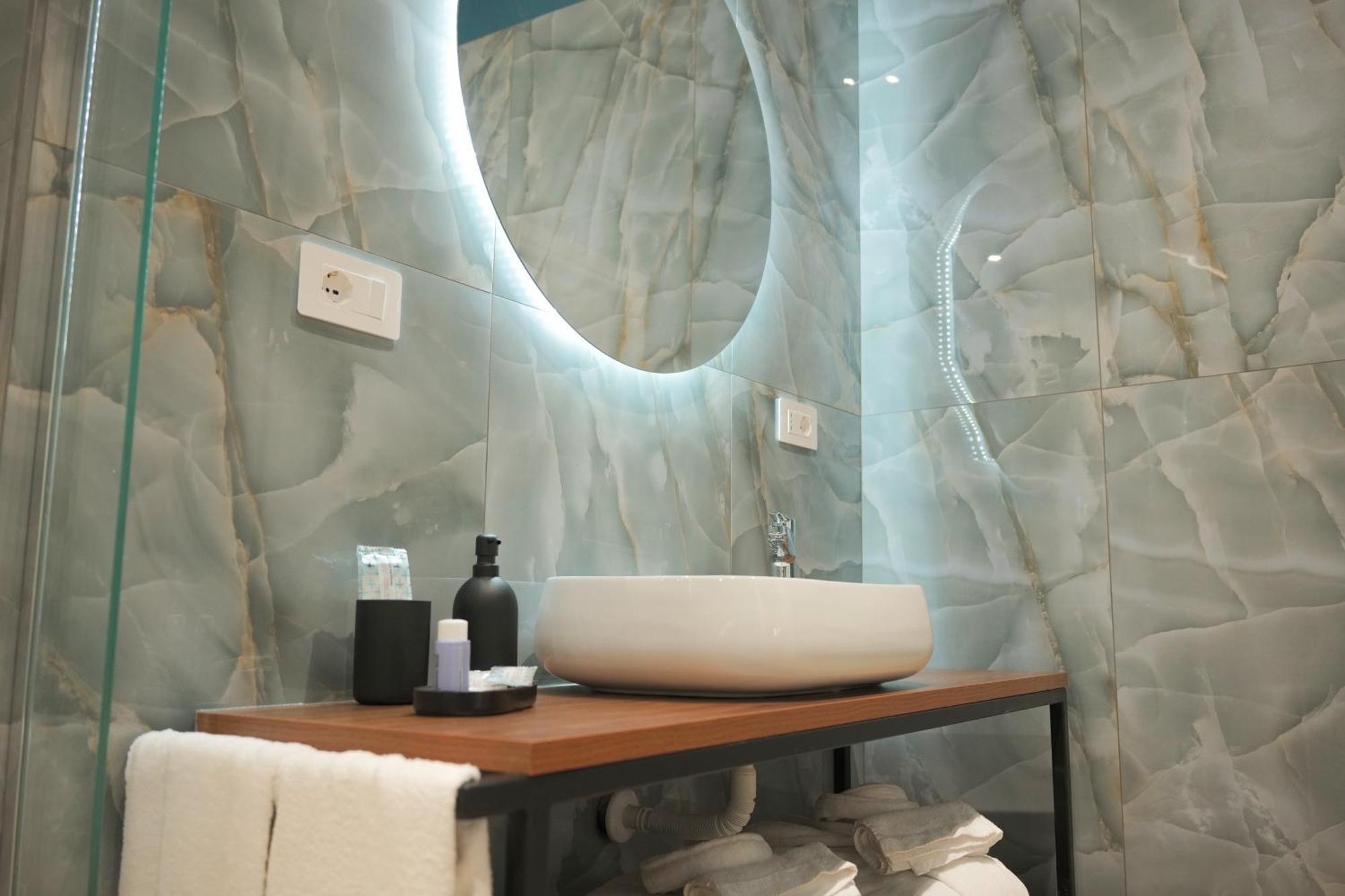 Toledo Luxury Rooms - Lr Collection Napoli Eksteriør bilde