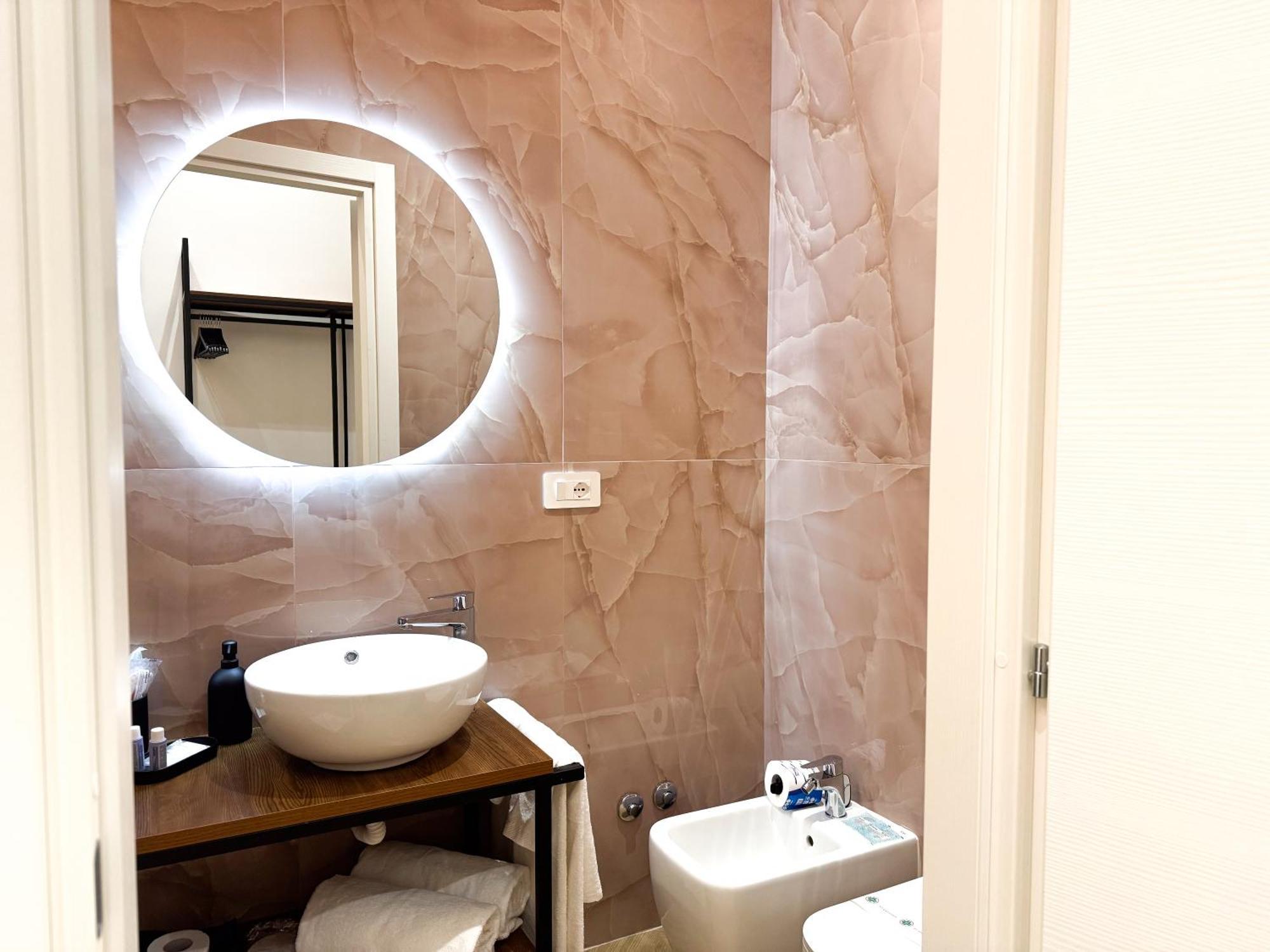 Toledo Luxury Rooms - Lr Collection Napoli Eksteriør bilde