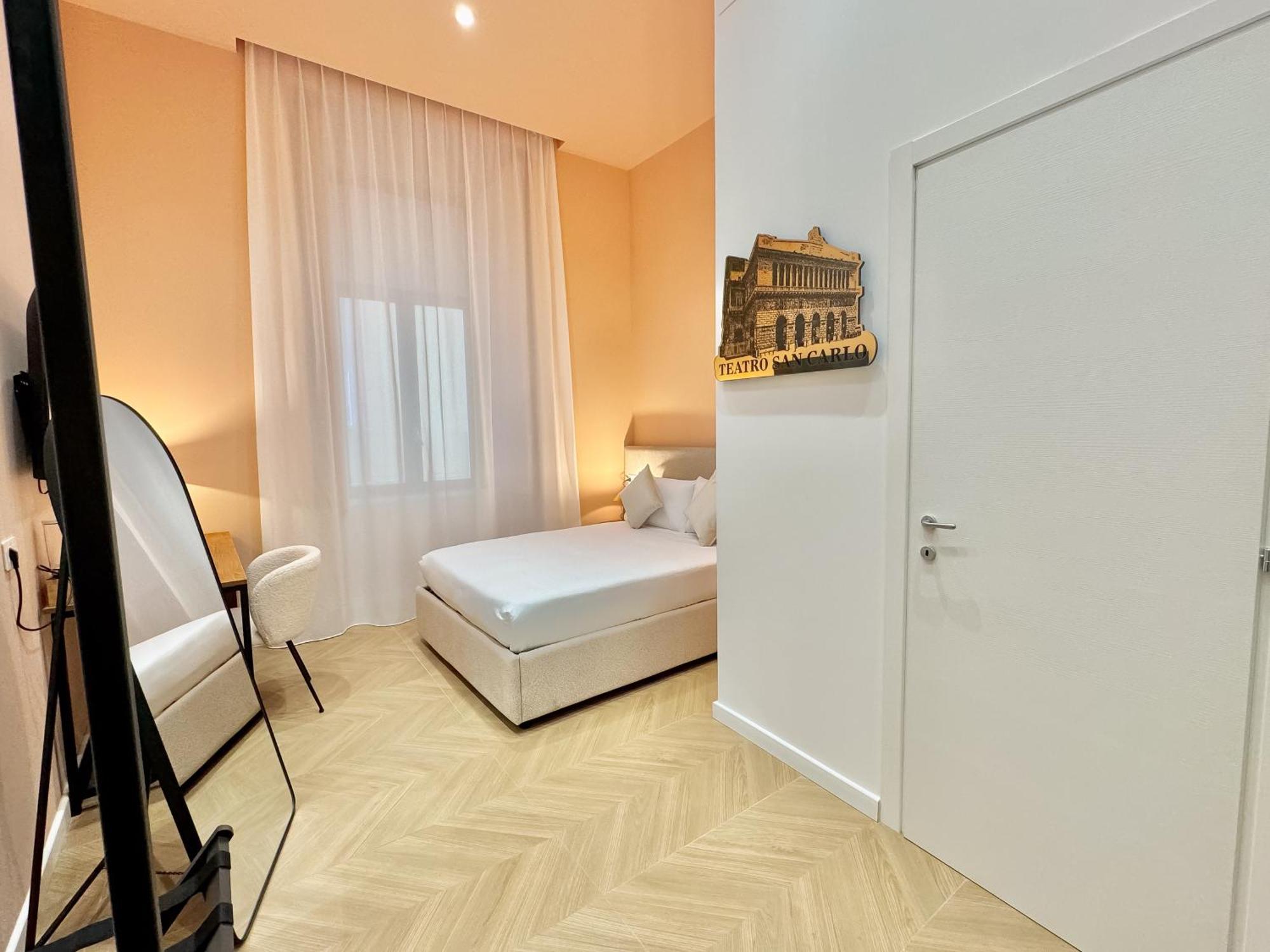 Toledo Luxury Rooms - Lr Collection Napoli Eksteriør bilde