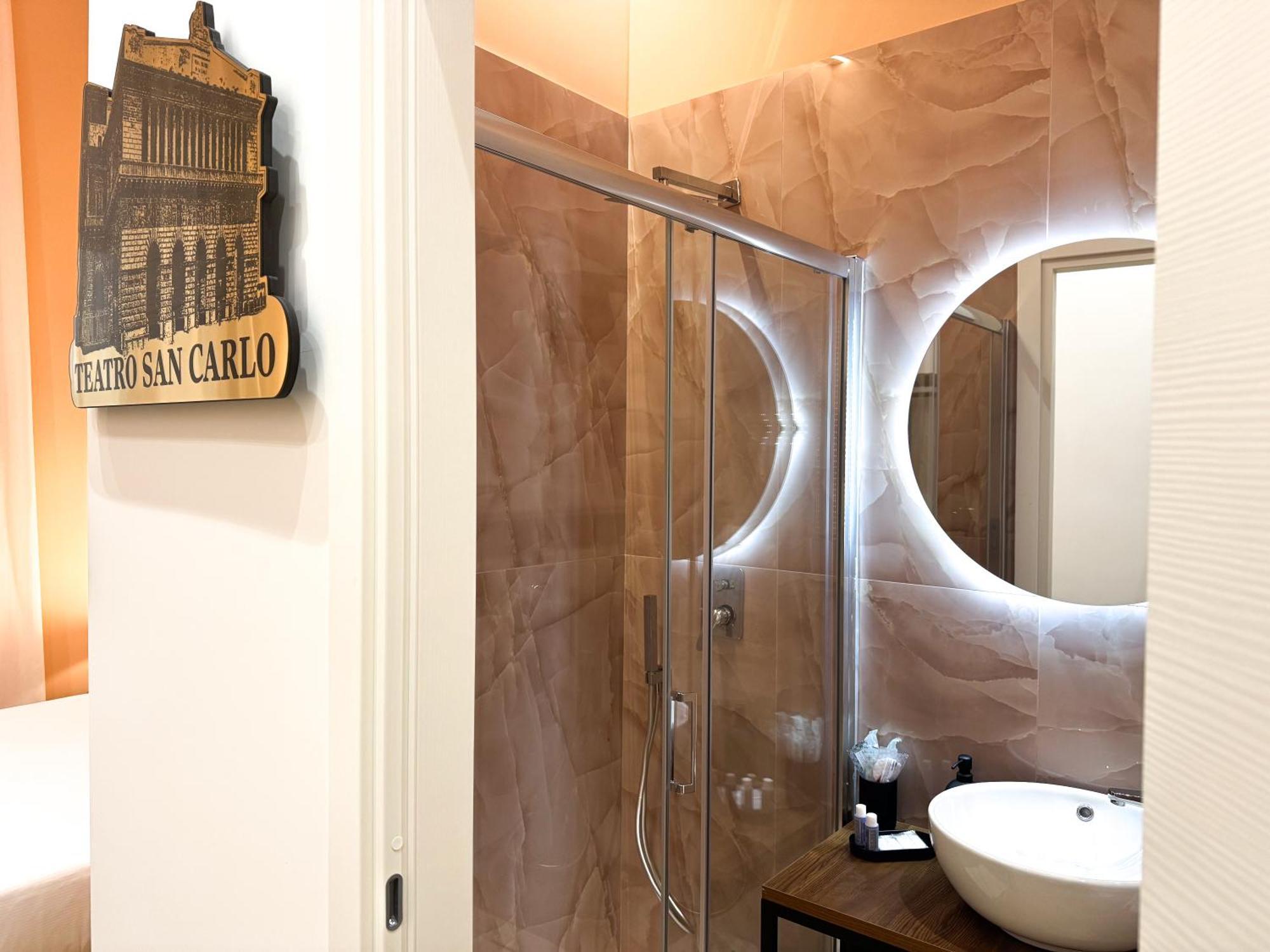 Toledo Luxury Rooms - Lr Collection Napoli Eksteriør bilde